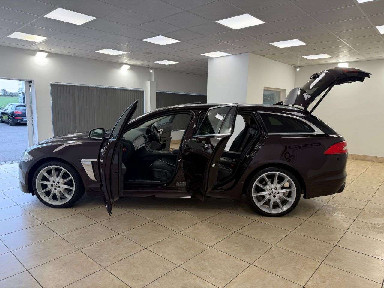 2012 JAGUAR XF 2012 JAGUAR XF