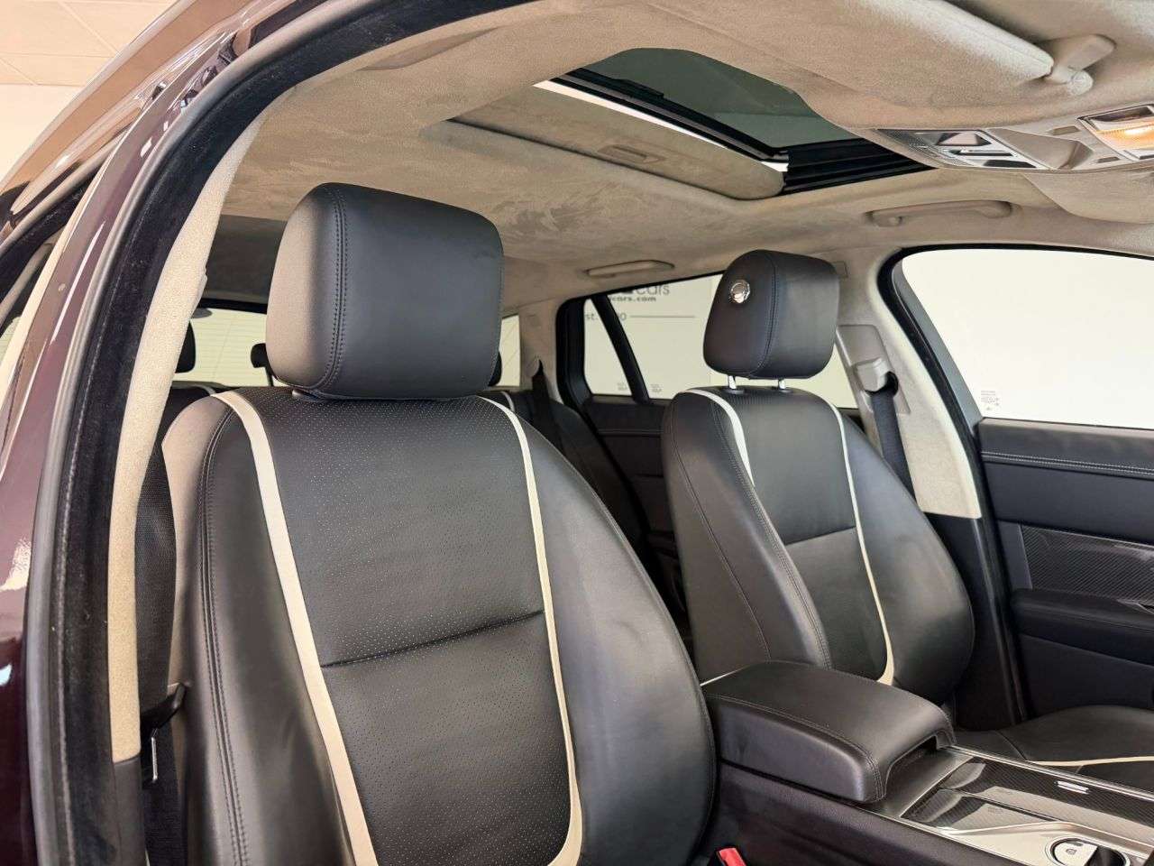 2012 JAGUAR XF 2012 JAGUAR XF