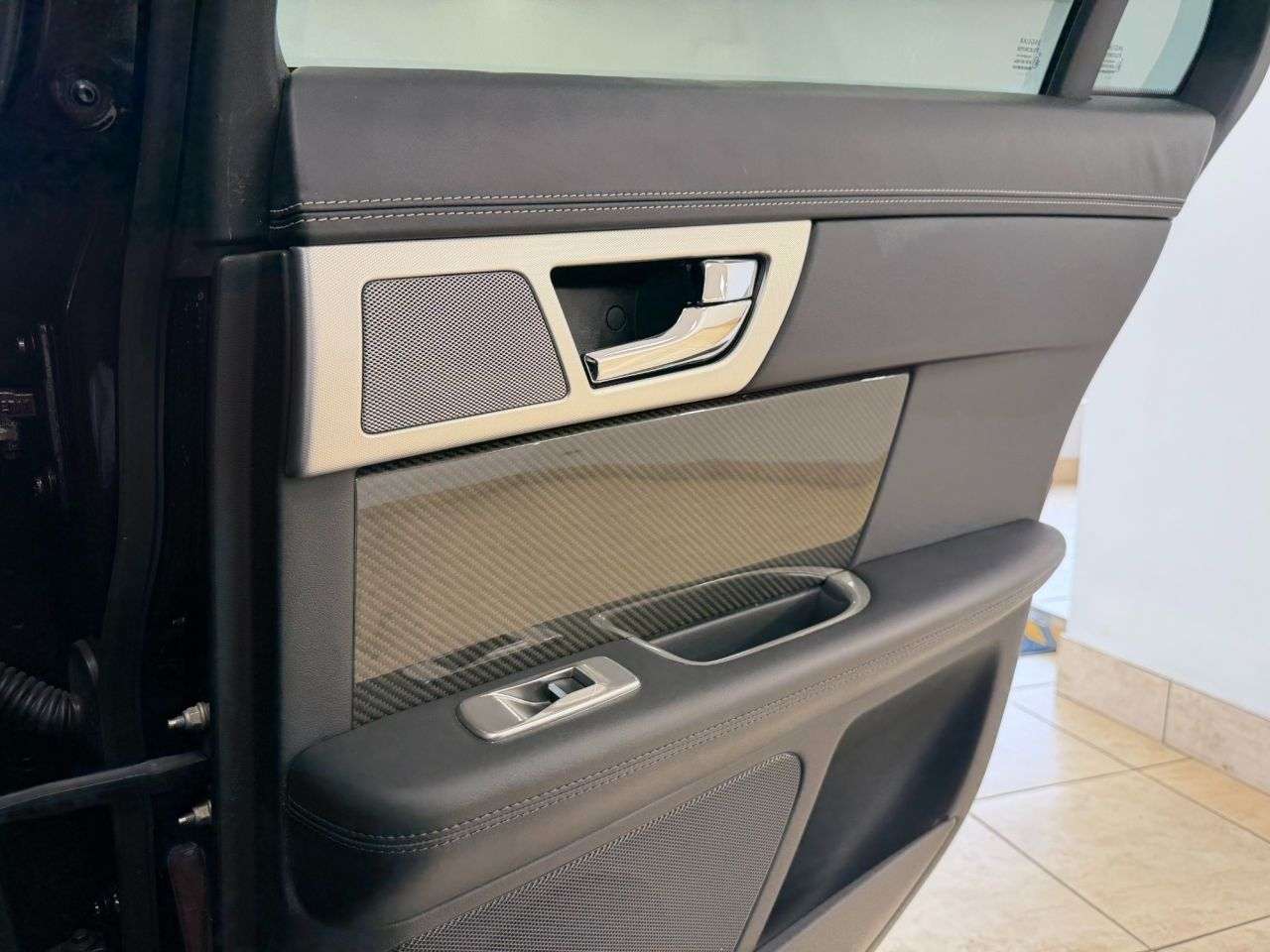 2012 JAGUAR XF 2012 JAGUAR XF