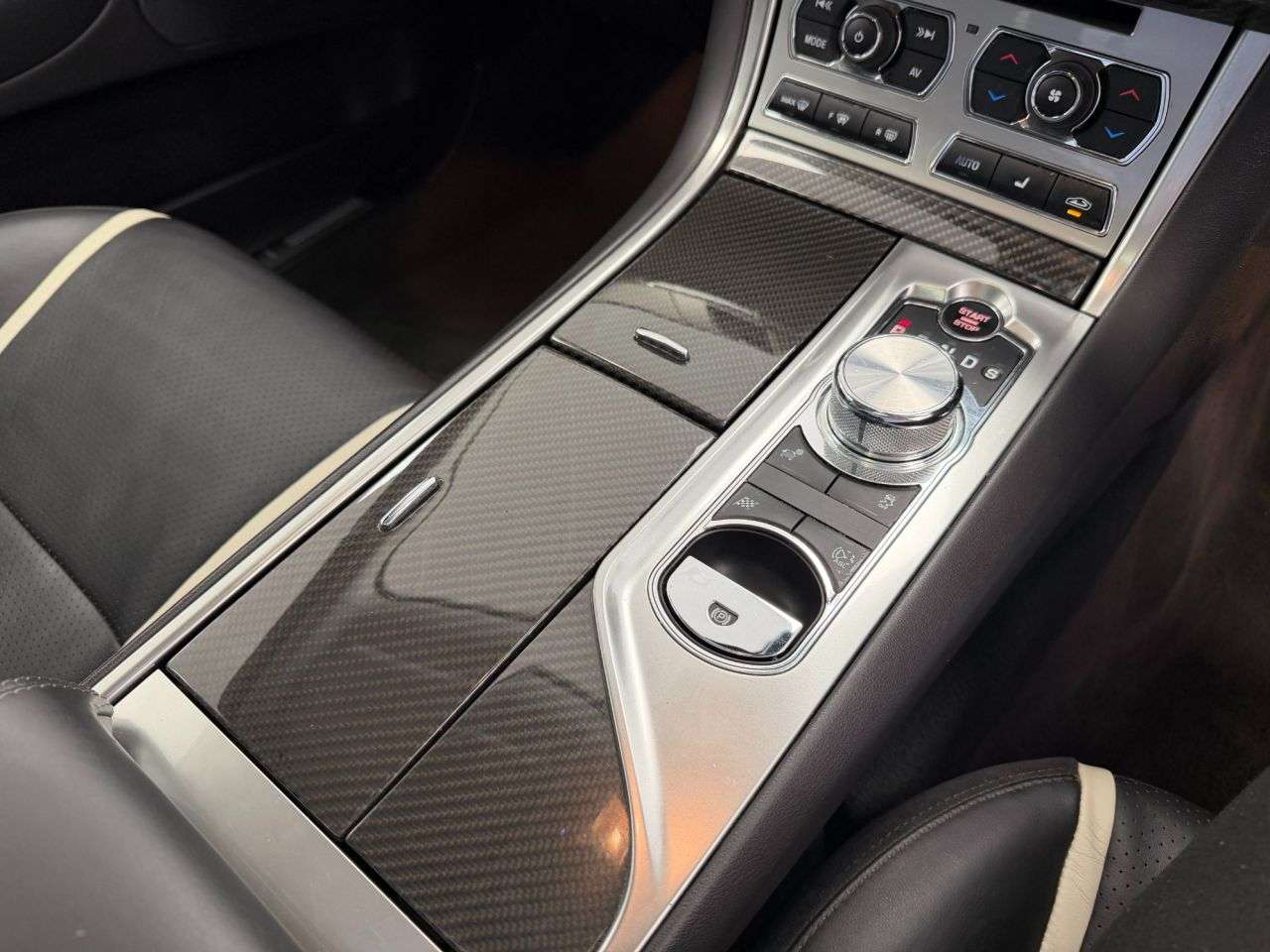 2012 JAGUAR XF 2012 JAGUAR XF