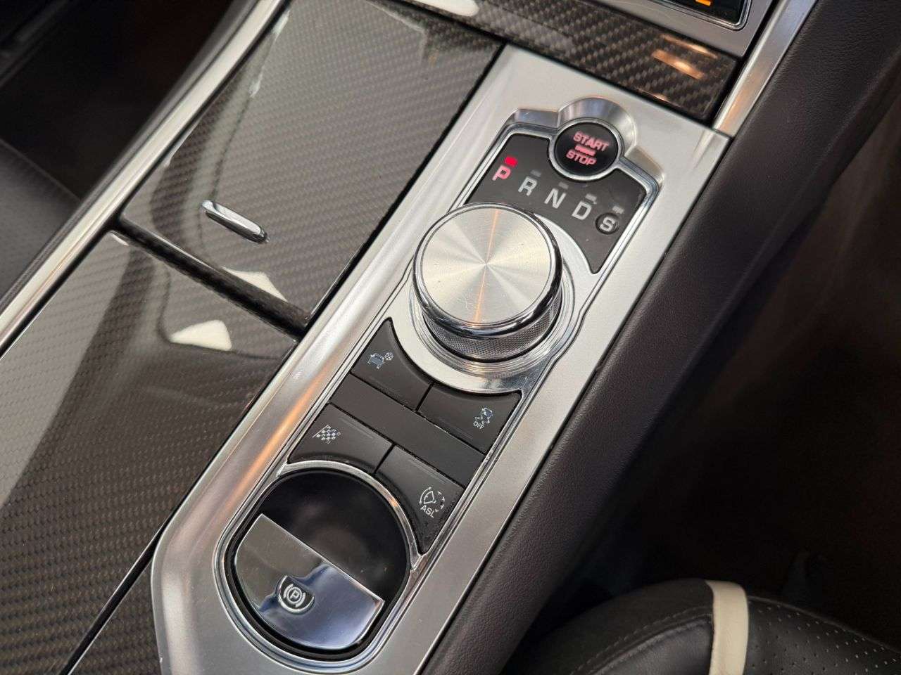2012 JAGUAR XF 2012 JAGUAR XF