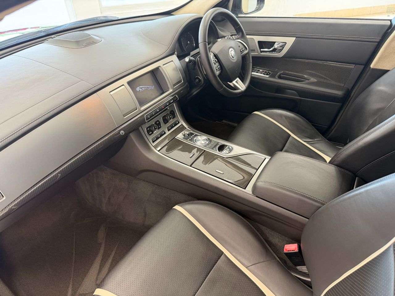 2012 JAGUAR XF 2012 JAGUAR XF