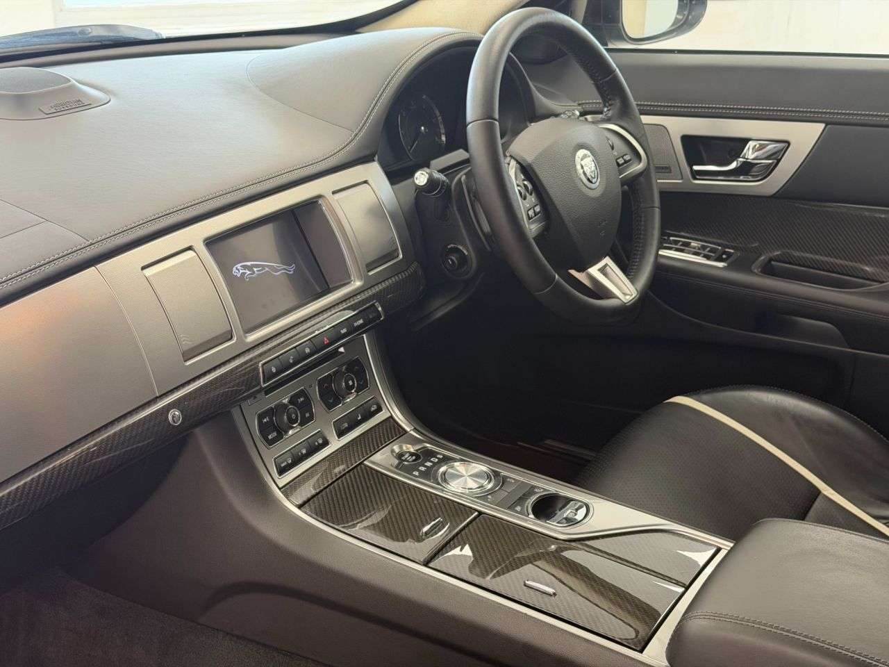 2012 JAGUAR XF 2012 JAGUAR XF