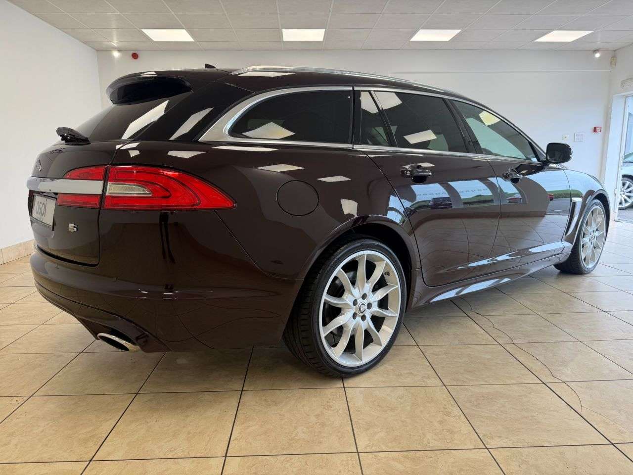 2012 JAGUAR XF 2012 JAGUAR XF