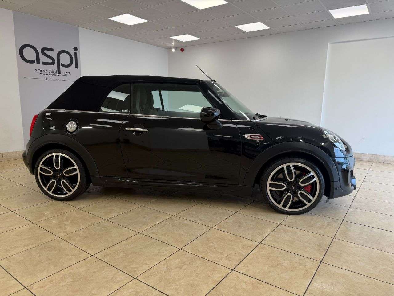 2021 MINI CONVERTIBLE 2021 MINI CONVERTIBLE