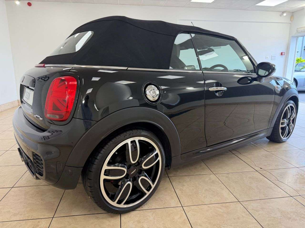 2021 MINI CONVERTIBLE 2021 MINI CONVERTIBLE
