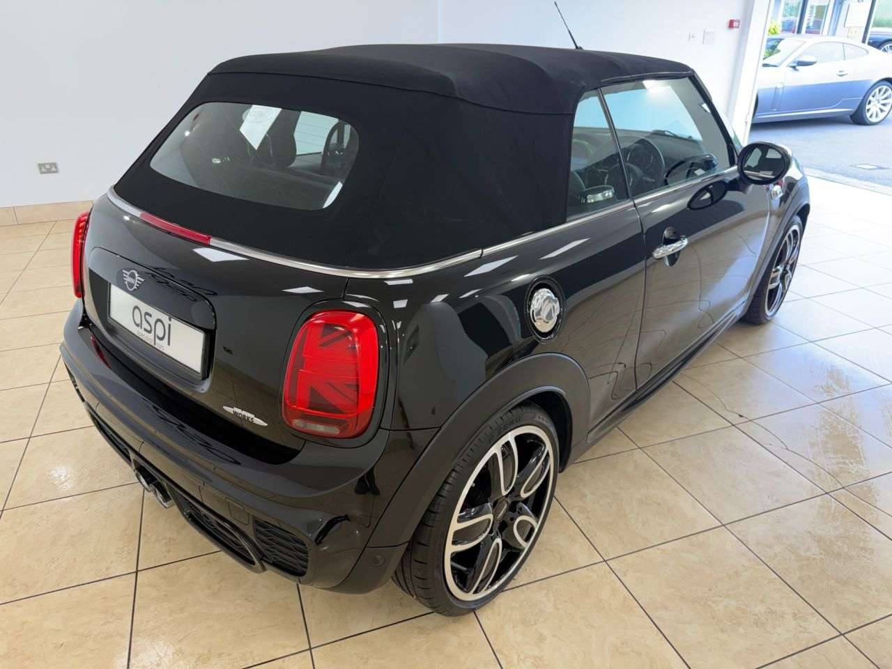 2021 MINI CONVERTIBLE 2021 MINI CONVERTIBLE
