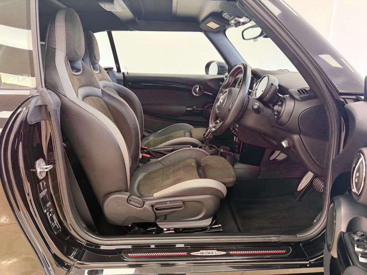 2021 MINI CONVERTIBLE 2021 MINI CONVERTIBLE