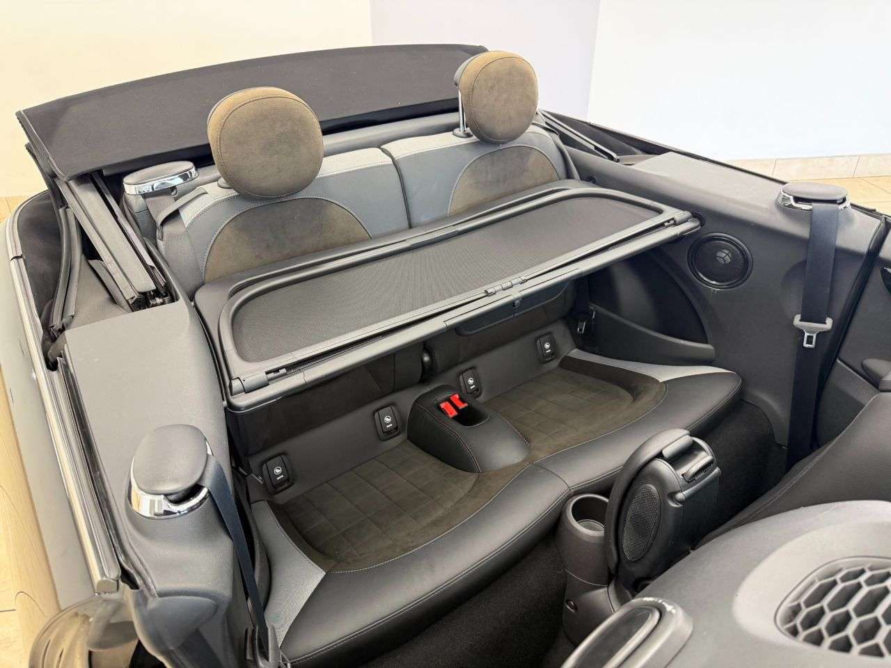 2021 MINI CONVERTIBLE 2021 MINI CONVERTIBLE