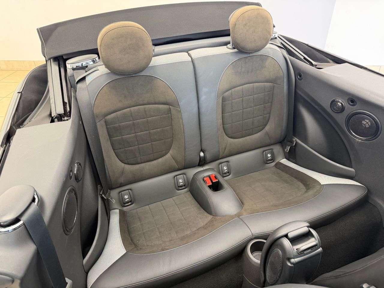2021 MINI CONVERTIBLE 2021 MINI CONVERTIBLE