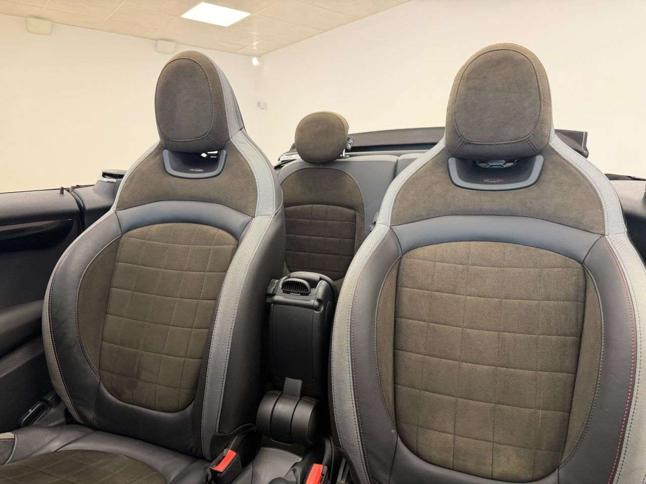 2021 MINI CONVERTIBLE 2021 MINI CONVERTIBLE