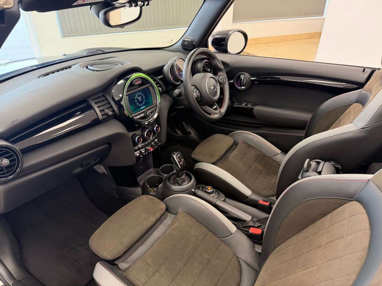 2021 MINI CONVERTIBLE 2021 MINI CONVERTIBLE