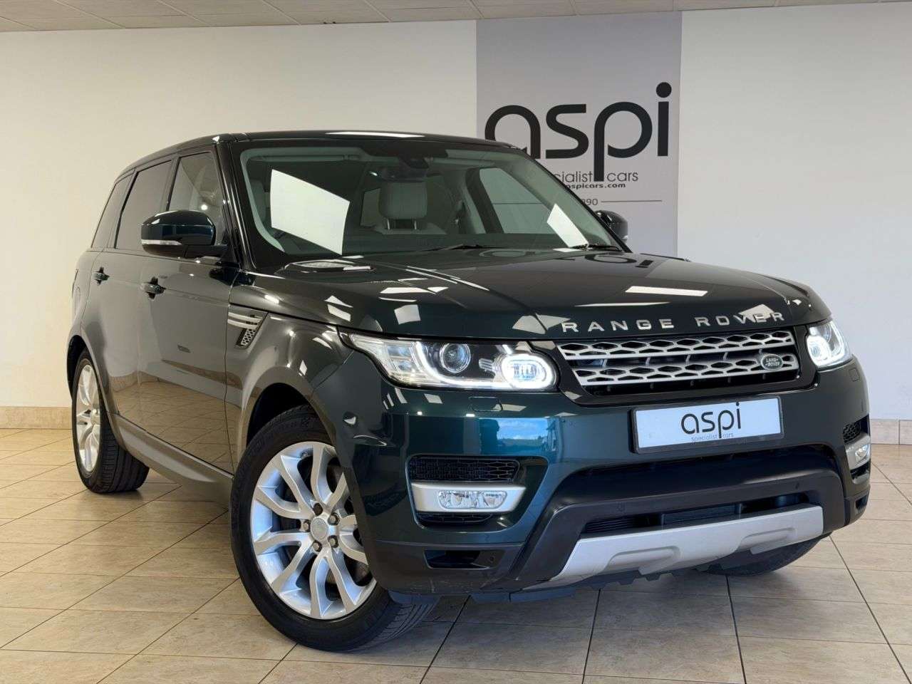 A 2015 LAND ROVER RANGE ROVER SPORT 3.0 SD V6 HSE SUV 5dr Diesel Auto 4WD Euro 5 (s/s) (306 ps) FULL DETAILS - A 2015 LAND ROVER RANGE ROVER SPORT 3.0 SD V6 HSE SUV 5dr Diesel Auto 4WD Euro 5 (s/s) (306 ps) FULL DETAILS -