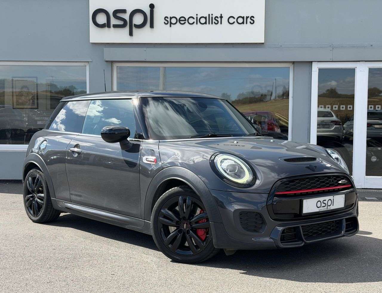 A 2019 MINI HATCH 2.0 John Cooper Works Hatchback 3dr Petrol Steptronic Euro 6 (s/s) (231 ps) A 2019 MINI HATCH 2.0 John Cooper Works Hatchback 3dr Petrol Steptronic Euro 6 (s/s) (231 ps)