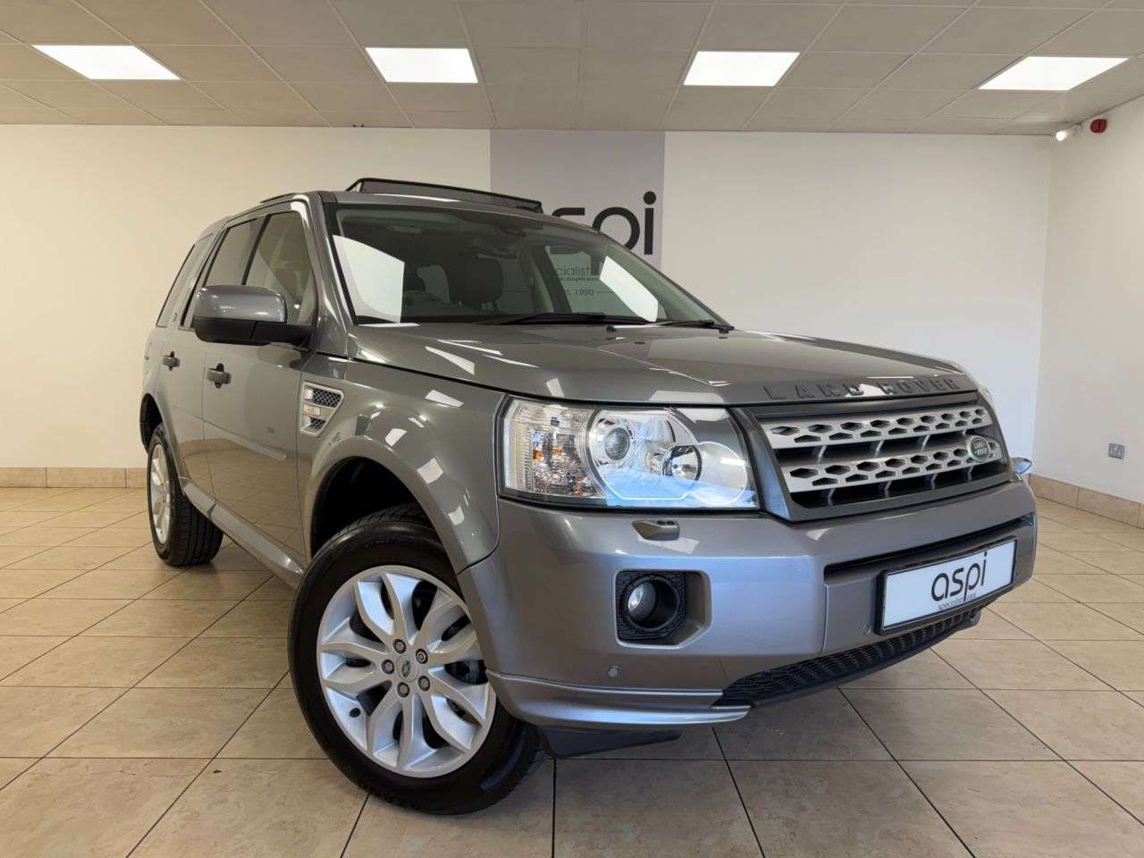 A 2012 LAND ROVER FREELANDER 2 2.2 SD4 HSE SUV 5dr Diesel CommandShift 4WD Euro 5 (190 ps) FULL DETAILS - A 2012 LAND ROVER FREELANDER 2 2.2 SD4 HSE SUV 5dr Diesel CommandShift 4WD Euro 5 (190 ps) FULL DETAILS -