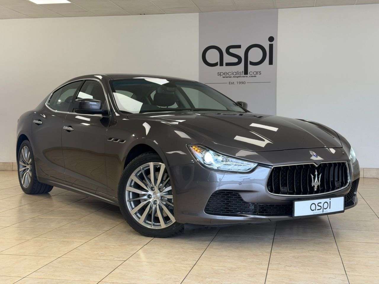 A 2015 MASERATI GHIBLI 3.0 V6 Saloon 4dr Petrol ZF Euro 5 (330 ps) FULL DETAILS - WWW.ASPICARS.COM A 2015 MASERATI GHIBLI 3.0 V6 Saloon 4dr Petrol ZF Euro 5 (330 ps) FULL DETAILS - WWW.ASPICARS.COM