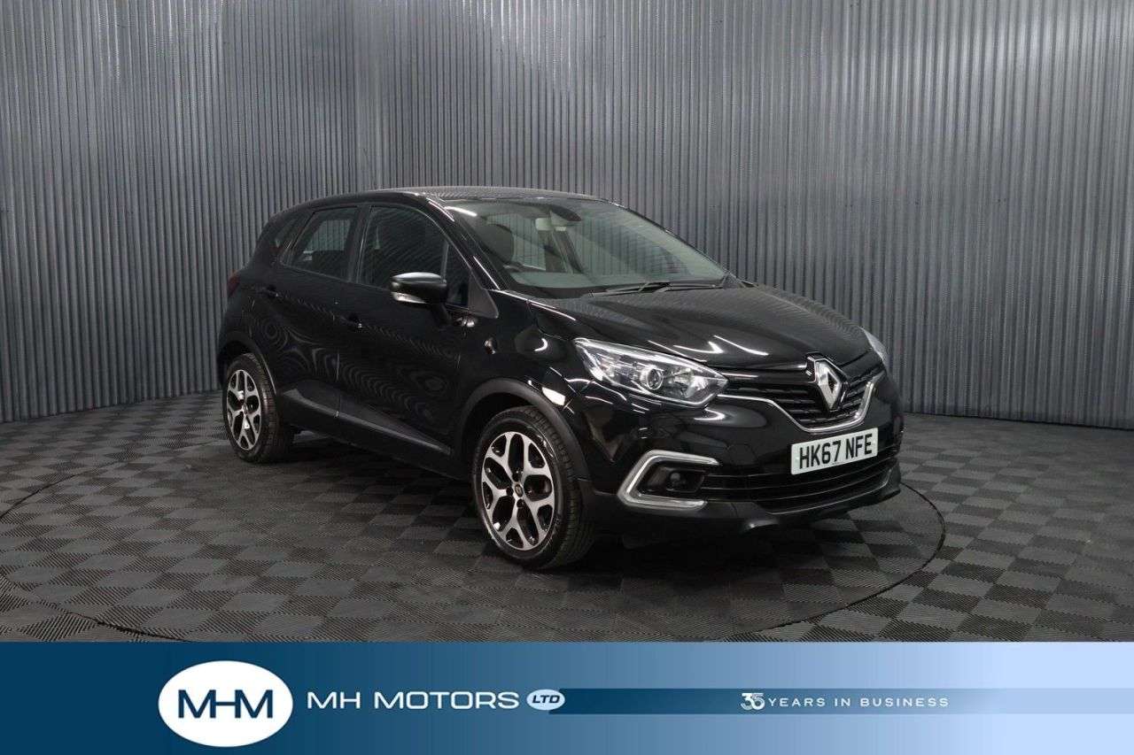 A 2018 RENAULT CAPTUR 1.5 dCi ENERGY Dynamique Nav SUV 5dr Diesel Manual Euro 6 (s/s) (90 ps) SAT A 2018 RENAULT CAPTUR 1.5 dCi ENERGY Dynamique Nav SUV 5dr Diesel Manual Euro 6 (s/s) (90 ps) SAT