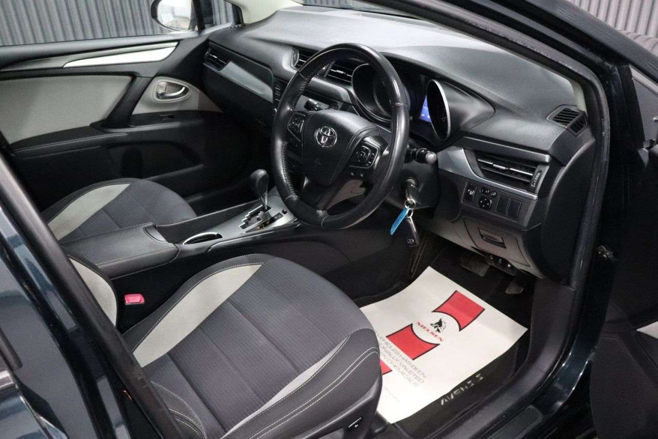 2017 TOYOTA AVENSIS 2017 TOYOTA AVENSIS