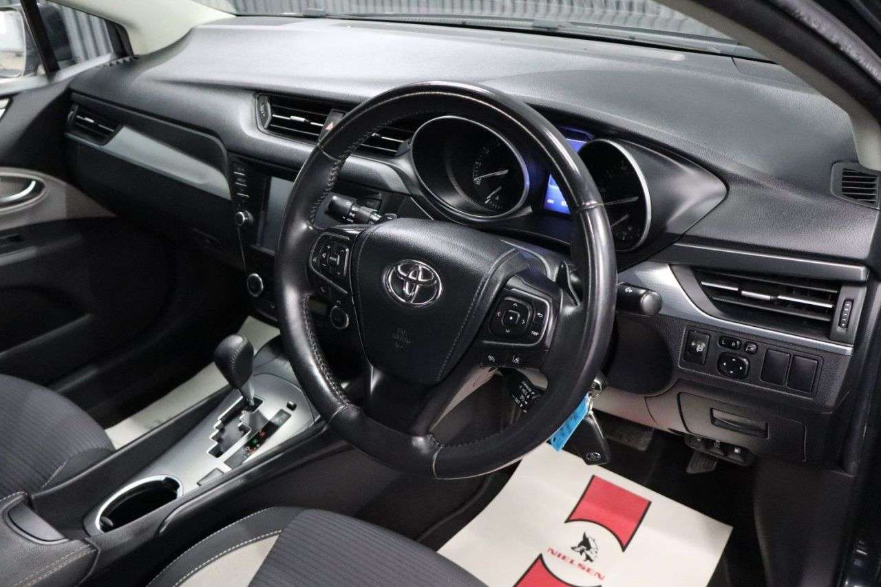 2017 TOYOTA AVENSIS 2017 TOYOTA AVENSIS