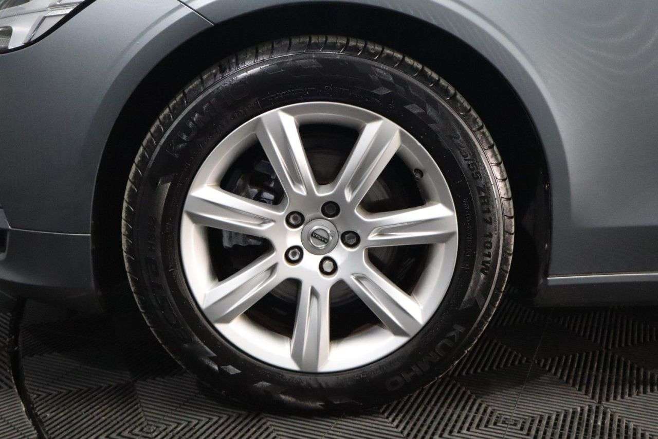 2017 VOLVO S90 2017 VOLVO S90