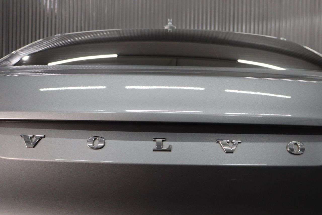 2017 VOLVO S90 2017 VOLVO S90