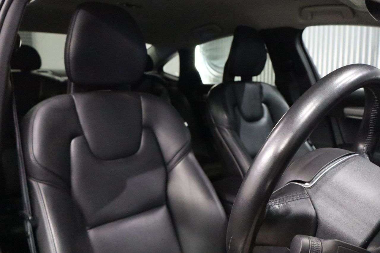 2017 VOLVO S90 2017 VOLVO S90