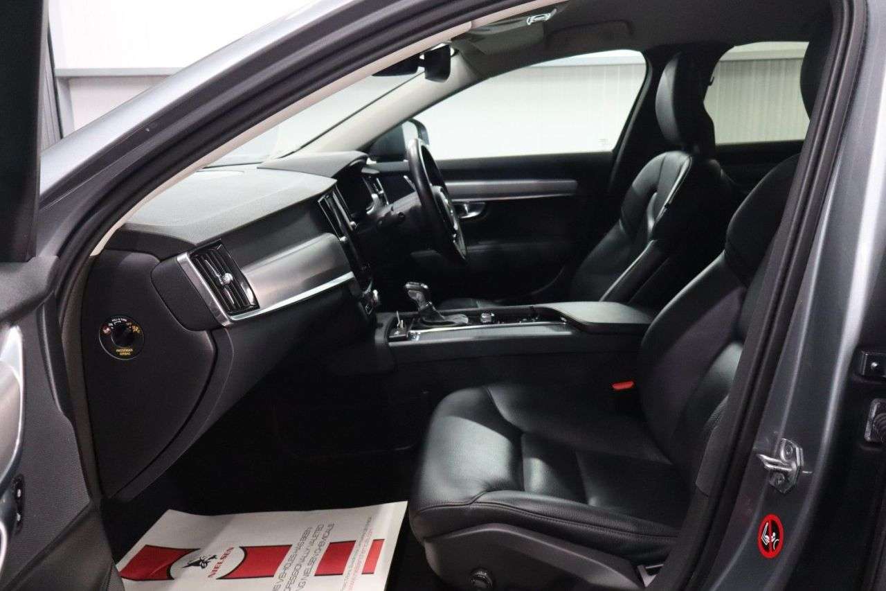 2017 VOLVO S90 2017 VOLVO S90