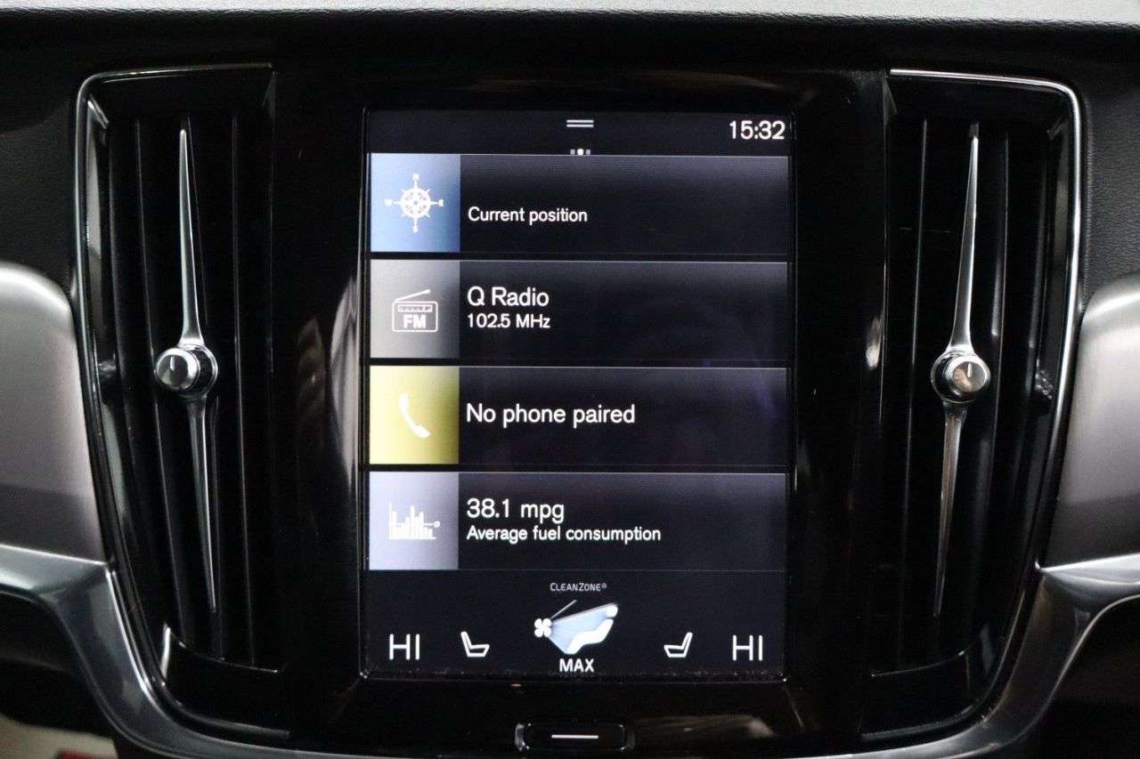 2017 VOLVO S90 2017 VOLVO S90