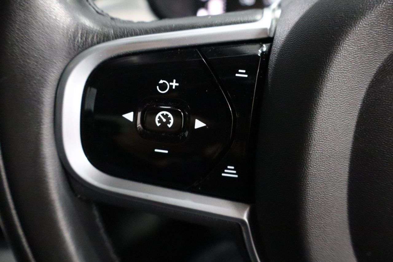 2017 VOLVO S90 2017 VOLVO S90