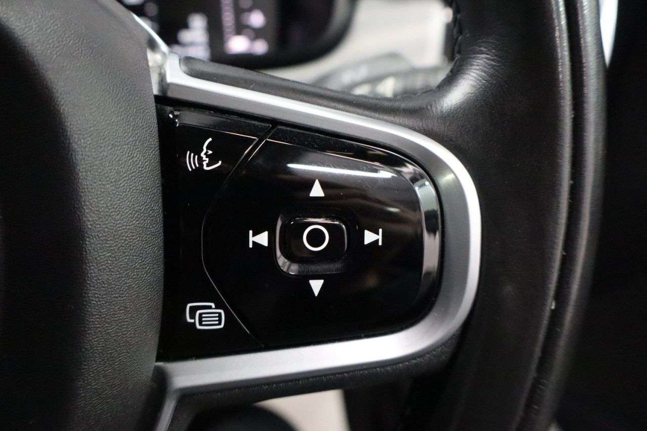 2017 VOLVO S90 2017 VOLVO S90