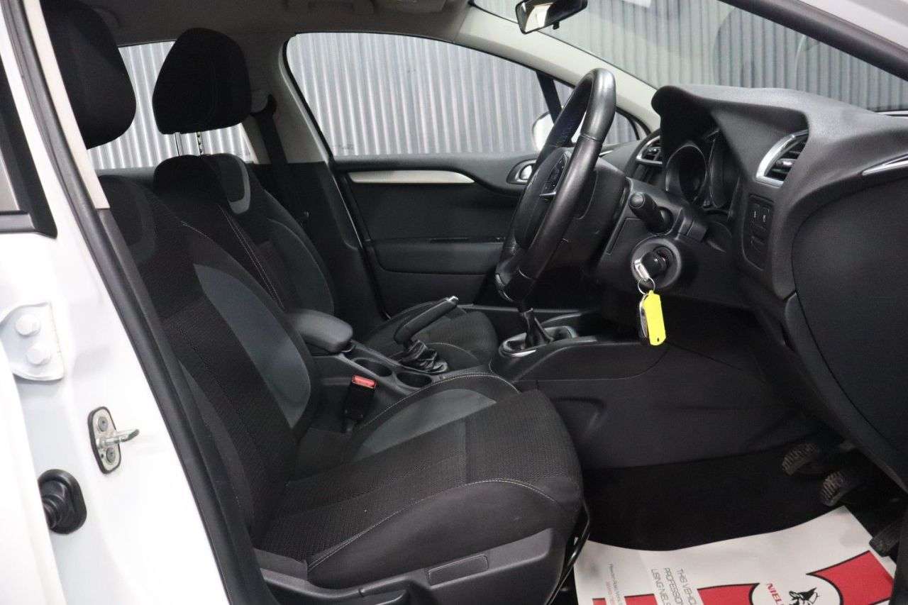 2016 CITROEN C4 2016 CITROEN C4