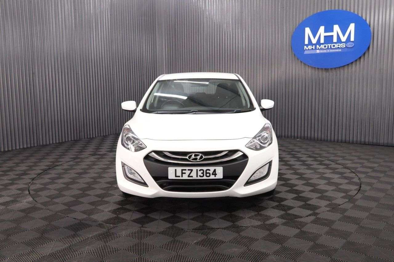 A 2012 HYUNDAI I30 1.4 Active Hatchback 5dr Petrol Manual Euro 5 (100 ps) CRUISE CONTROL / ONL A 2012 HYUNDAI I30 1.4 Active Hatchback 5dr Petrol Manual Euro 5 (100 ps) CRUISE CONTROL / ONL