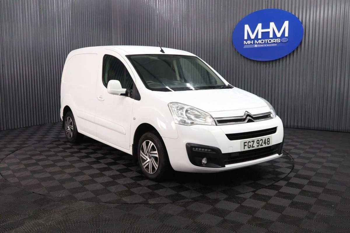 Check out this Citroen Berlingo 2017 Diesel Manual