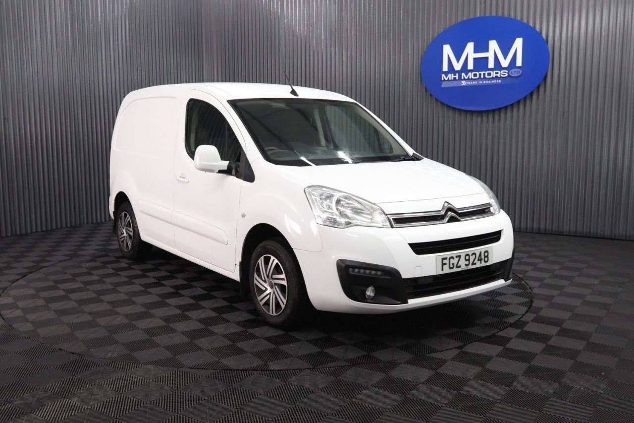 A 2017 CITROEN BERLINGO 1.6 BlueHDi 850 Enterprise Panel Van 5dr Diesel Manual L1 (112 g/km, 100 bh A 2017 CITROEN BERLINGO 1.6 BlueHDi 850 Enterprise Panel Van 5dr Diesel Manual L1 (112 g/km, 100 bh