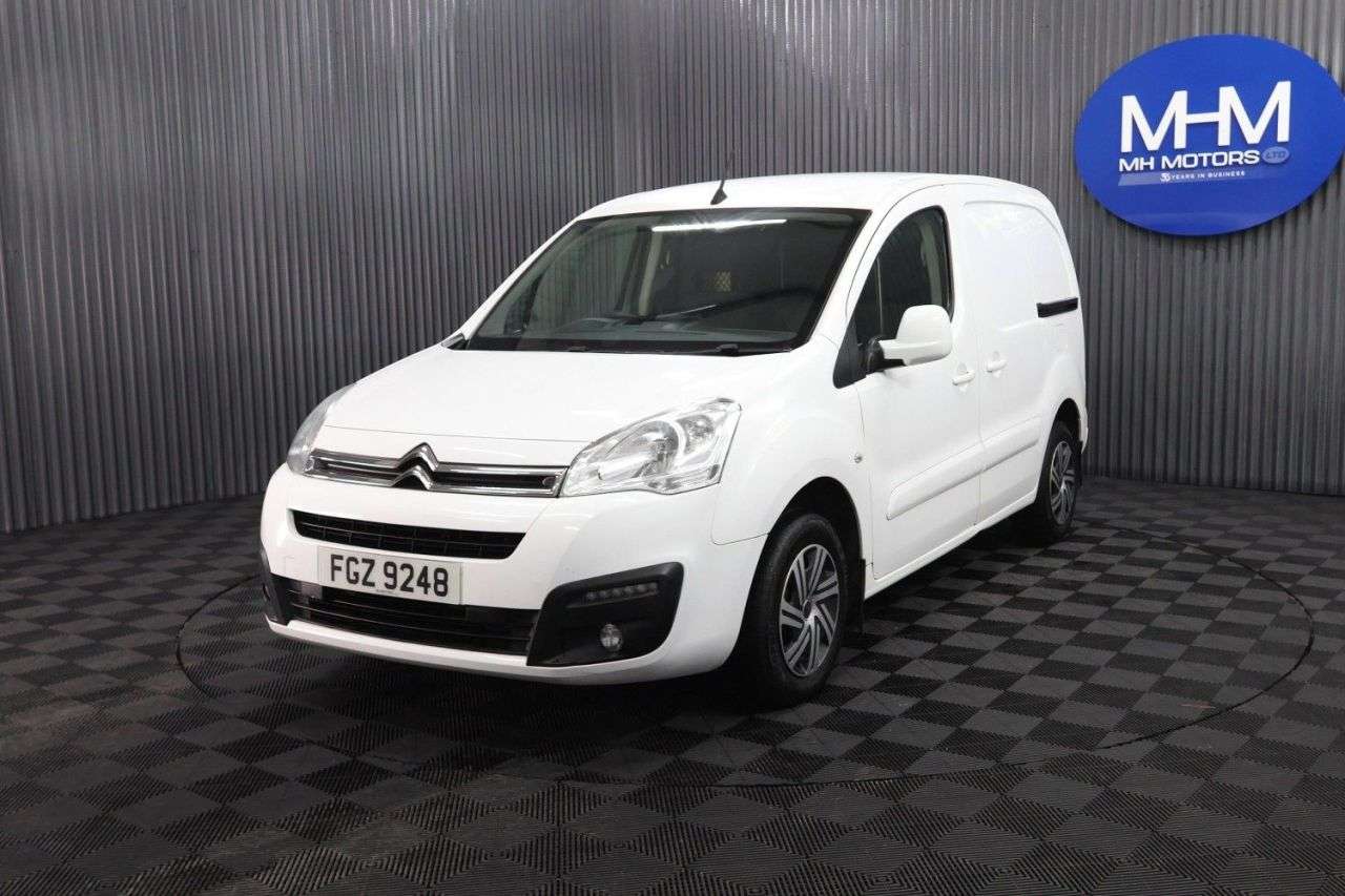 A 2017 CITROEN BERLINGO 1.6 BlueHDi 850 Enterprise Panel Van 5dr Diesel Manual L1 (112 g/km, 100 bh A 2017 CITROEN BERLINGO 1.6 BlueHDi 850 Enterprise Panel Van 5dr Diesel Manual L1 (112 g/km, 100 bh