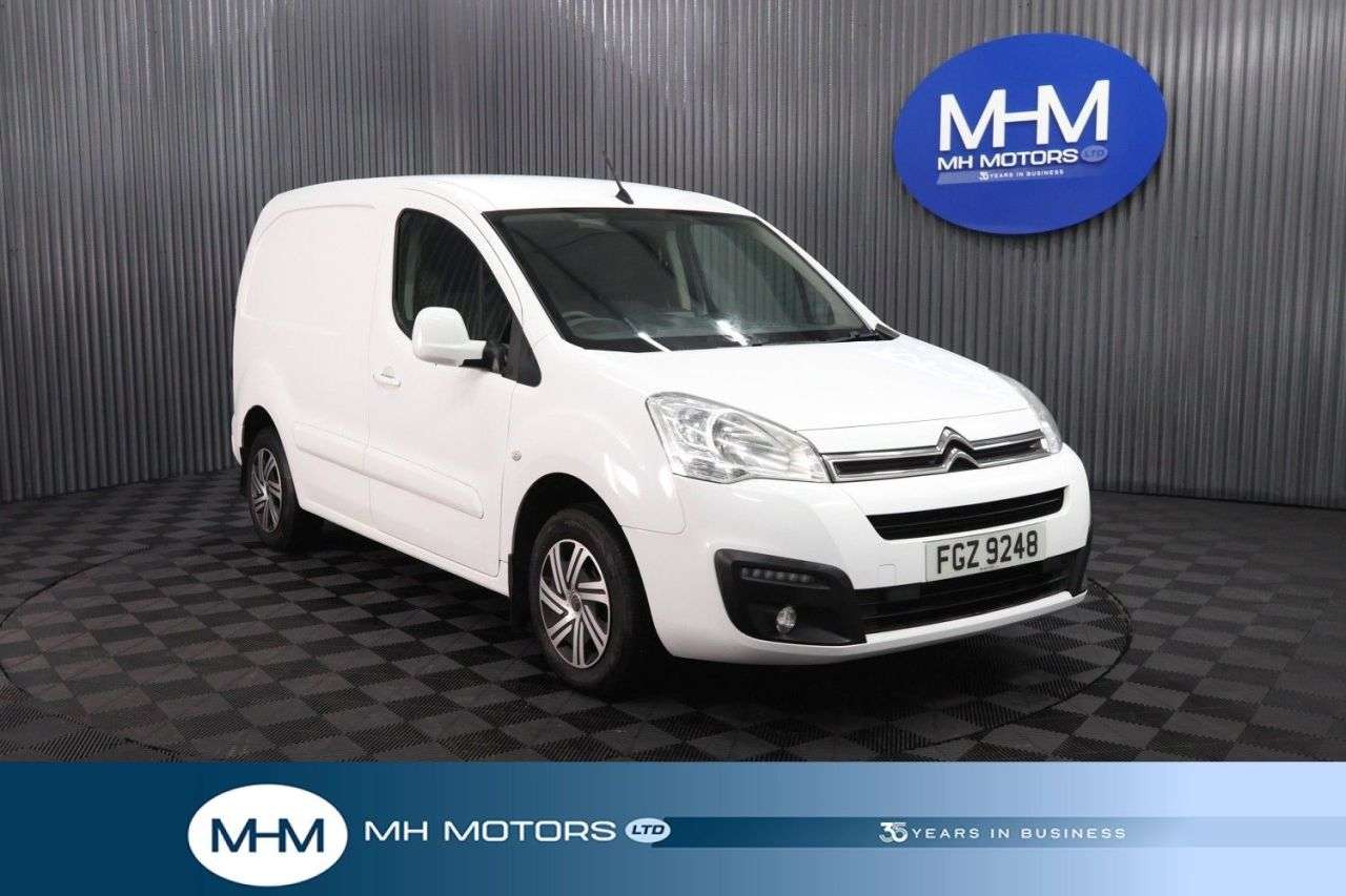 A 2017 CITROEN BERLINGO 1.6 BlueHDi 850 Enterprise Panel Van 5dr Diesel Manual L1 (112 g/km, 100 bh A 2017 CITROEN BERLINGO 1.6 BlueHDi 850 Enterprise Panel Van 5dr Diesel Manual L1 (112 g/km, 100 bh