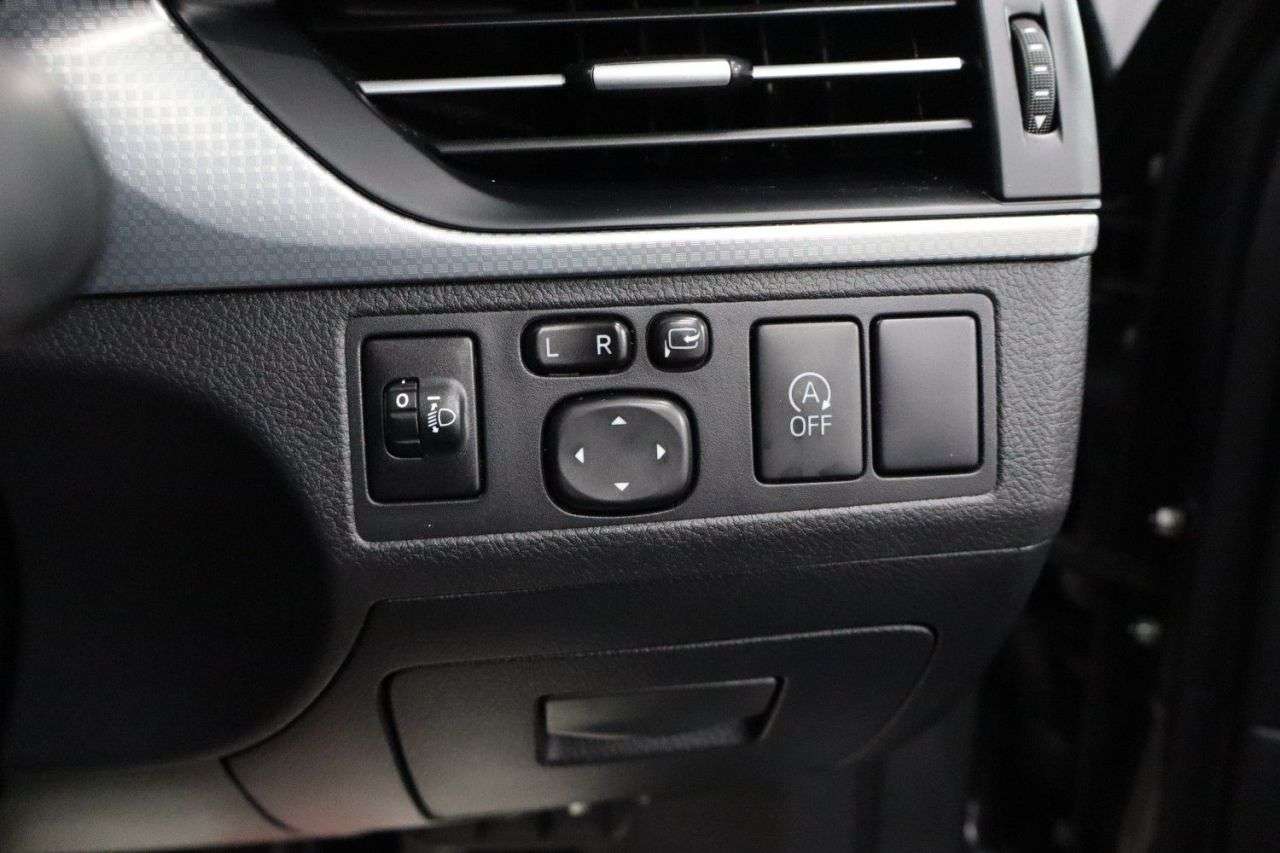 2017 TOYOTA AVENSIS 2017 TOYOTA AVENSIS