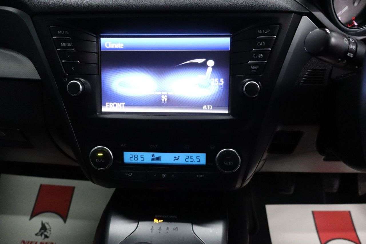 2017 TOYOTA AVENSIS 2017 TOYOTA AVENSIS