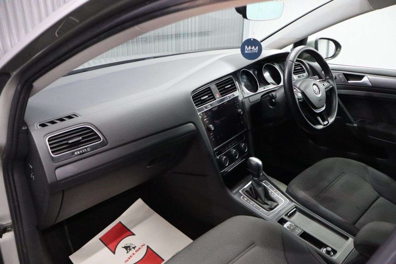 2018 VOLKSWAGEN GOLF 2018 VOLKSWAGEN GOLF