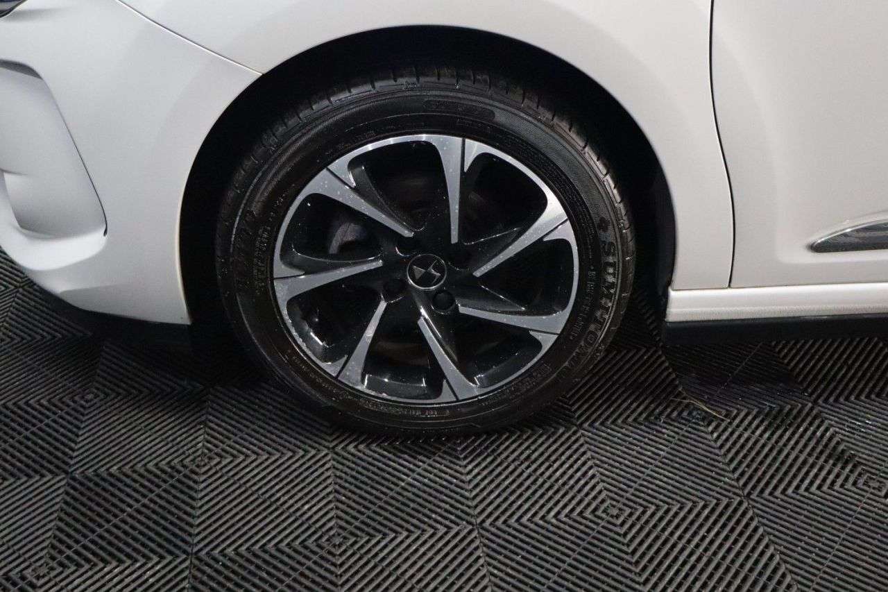 2017 DS AUTOMOBILES DS 3 2017 DS AUTOMOBILES DS 3