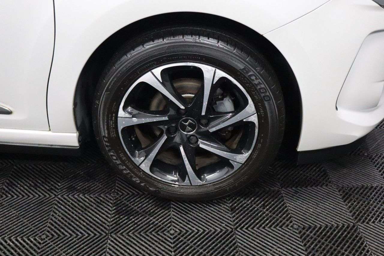 2017 DS AUTOMOBILES DS 3 2017 DS AUTOMOBILES DS 3