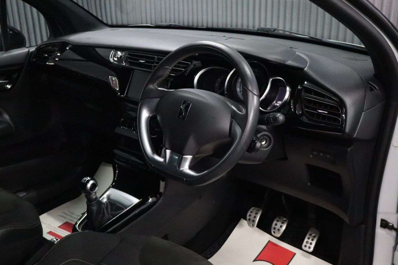 2017 DS AUTOMOBILES DS 3 2017 DS AUTOMOBILES DS 3
