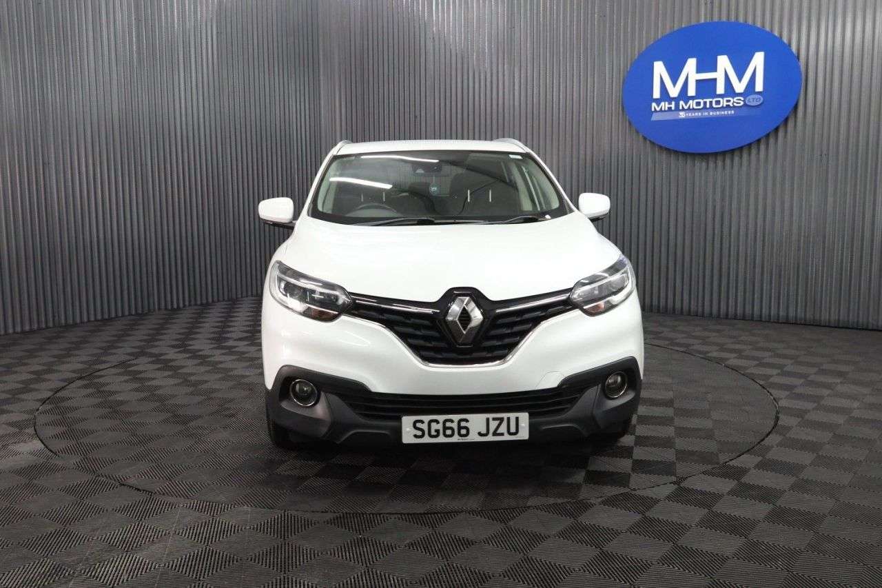 A 2016 RENAULT KADJAR 1.5 dCi Dynamique Nav SUV 5dr Diesel Manual Euro 6 (s/s) (110 ps) LOW ROAD A 2016 RENAULT KADJAR 1.5 dCi Dynamique Nav SUV 5dr Diesel Manual Euro 6 (s/s) (110 ps) LOW ROAD