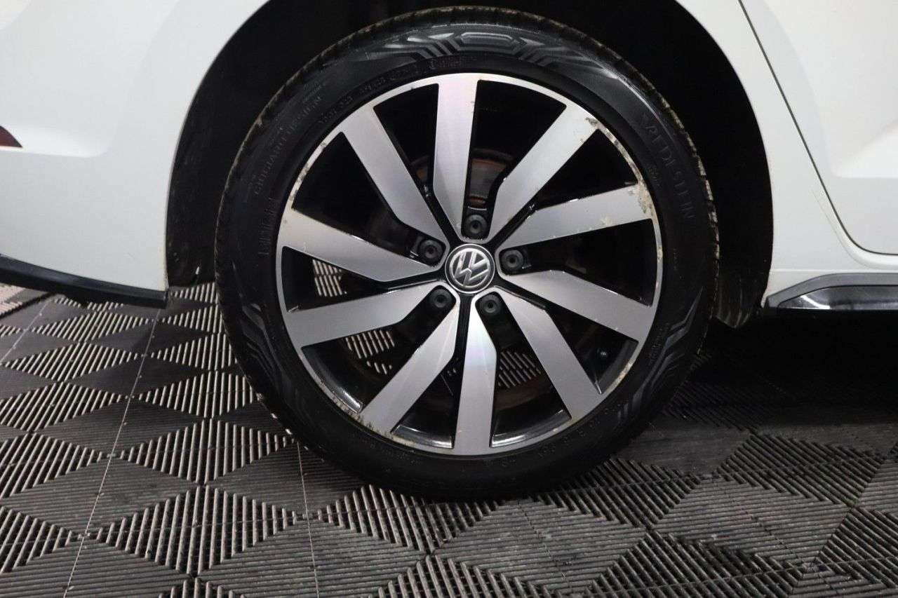 2017 VOLKSWAGEN TOURAN 2017 VOLKSWAGEN TOURAN