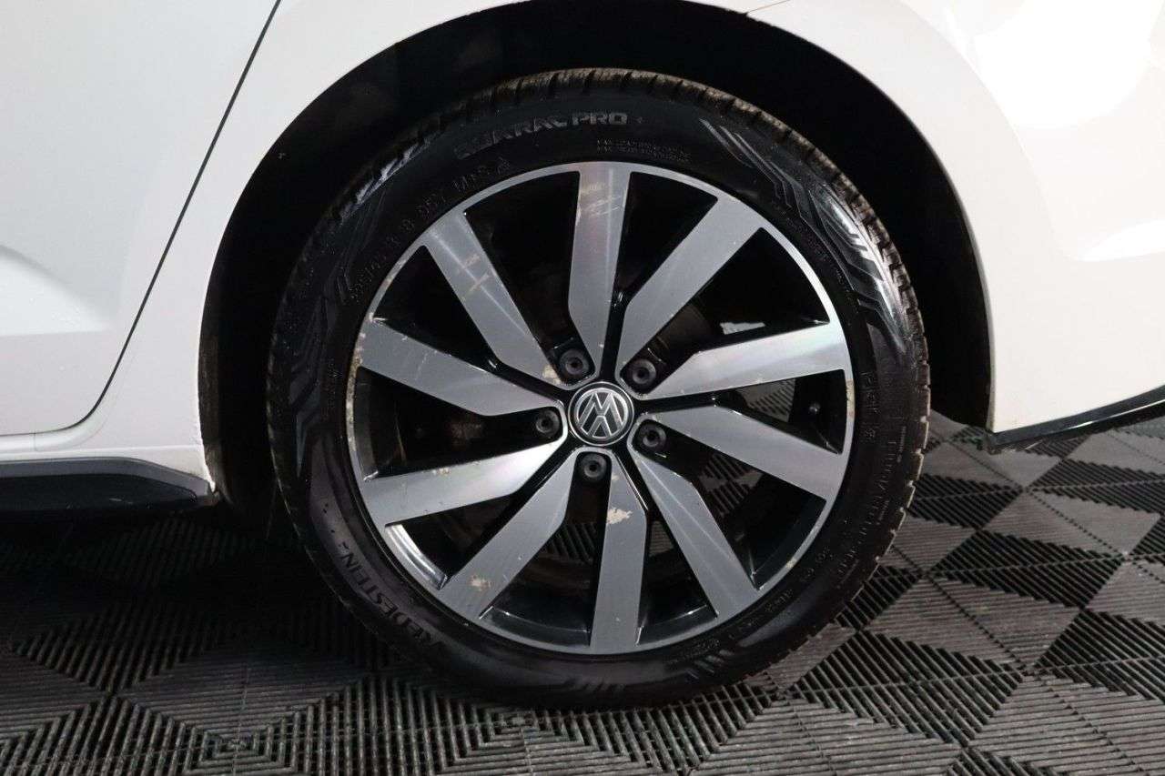 2017 VOLKSWAGEN TOURAN 2017 VOLKSWAGEN TOURAN