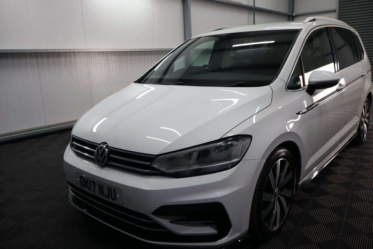 2017 VOLKSWAGEN TOURAN 2017 VOLKSWAGEN TOURAN