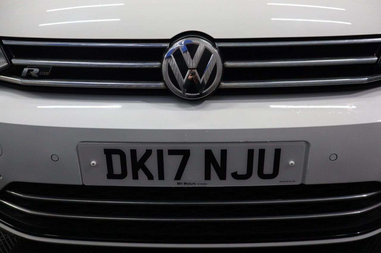 2017 VOLKSWAGEN TOURAN 2017 VOLKSWAGEN TOURAN
