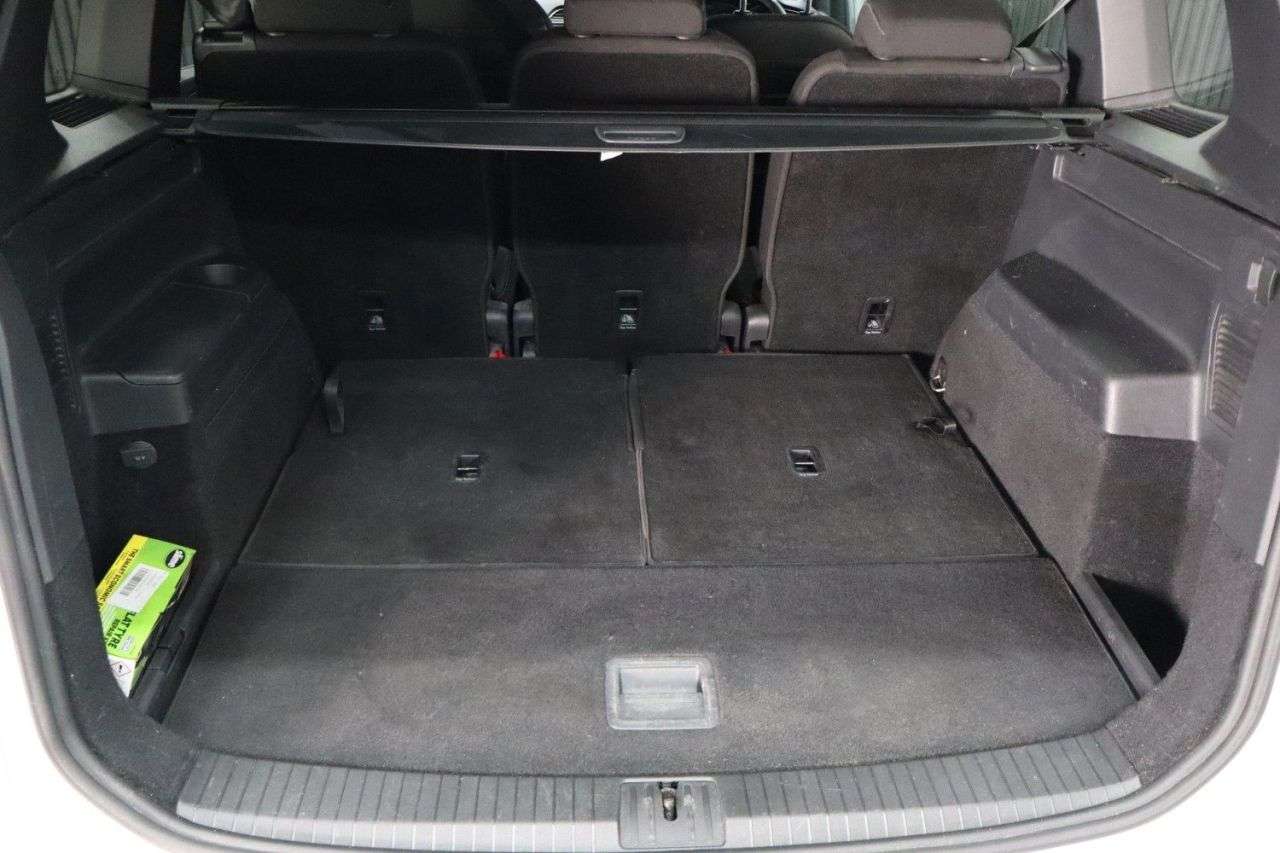 2017 VOLKSWAGEN TOURAN 2017 VOLKSWAGEN TOURAN