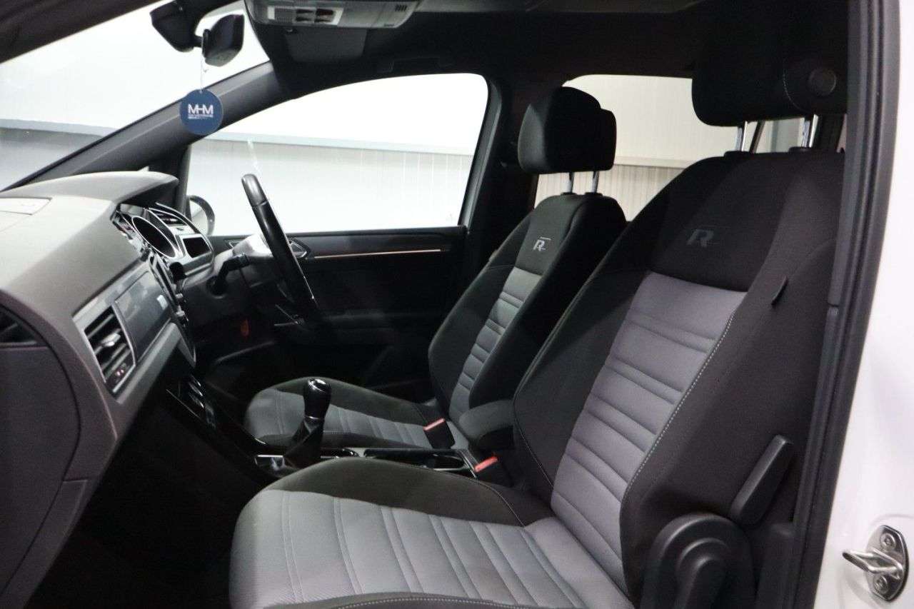 2017 VOLKSWAGEN TOURAN 2017 VOLKSWAGEN TOURAN