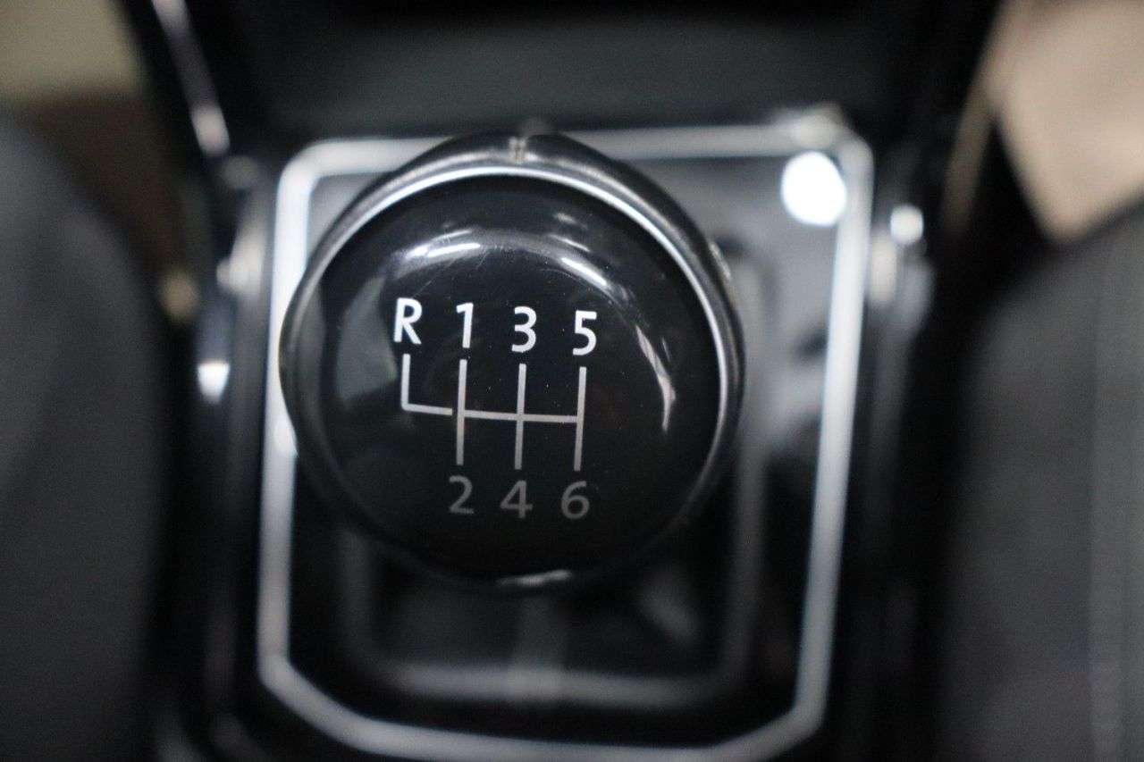 2017 VOLKSWAGEN TOURAN 2017 VOLKSWAGEN TOURAN